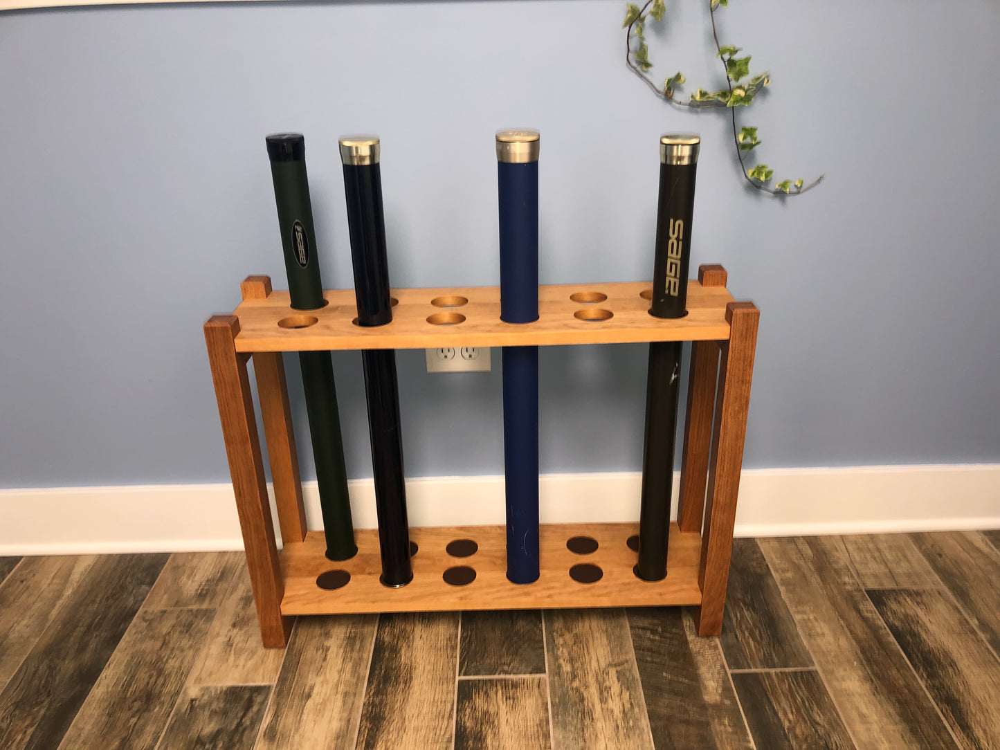 FLY ROD TUBE STAND - CHERRY