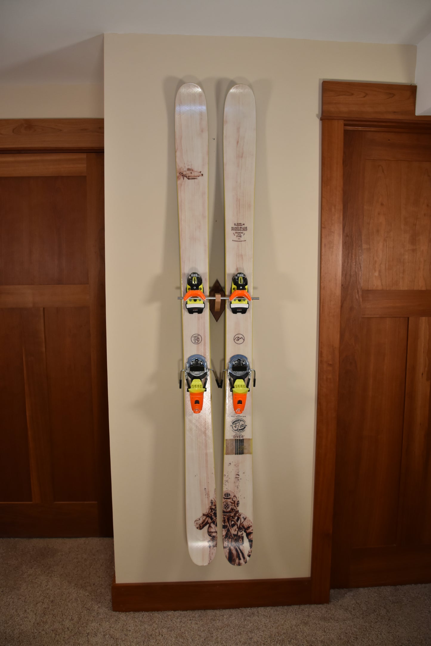 Ski Wall Mount