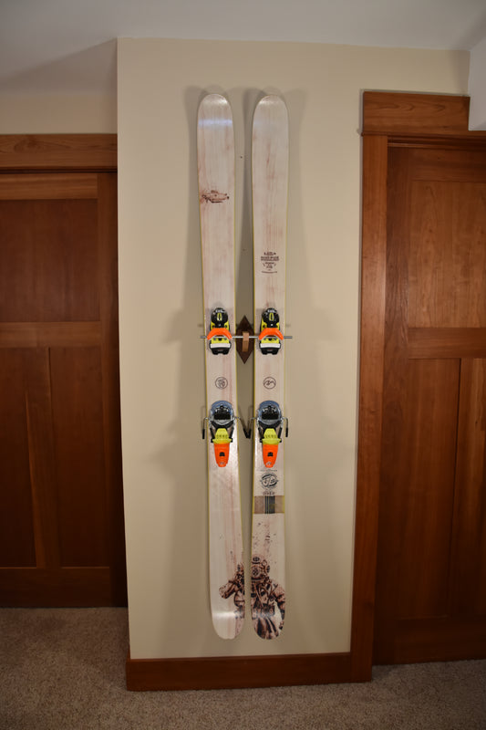 Ski Wall Mount